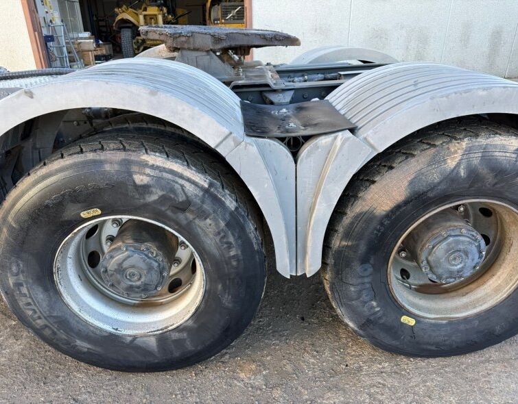 MERCEDES BENZ  ACTROS 3348S